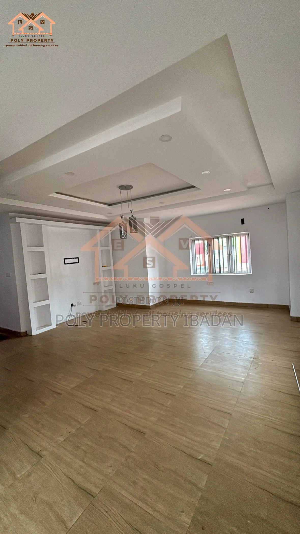 4bdrm Duplex in Jericho for rent