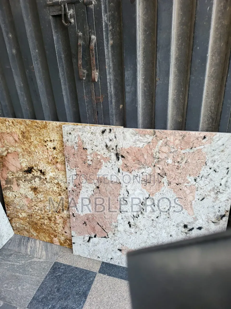 Mb18 Italian Granite Stone 90*90*2cm/ Slabs