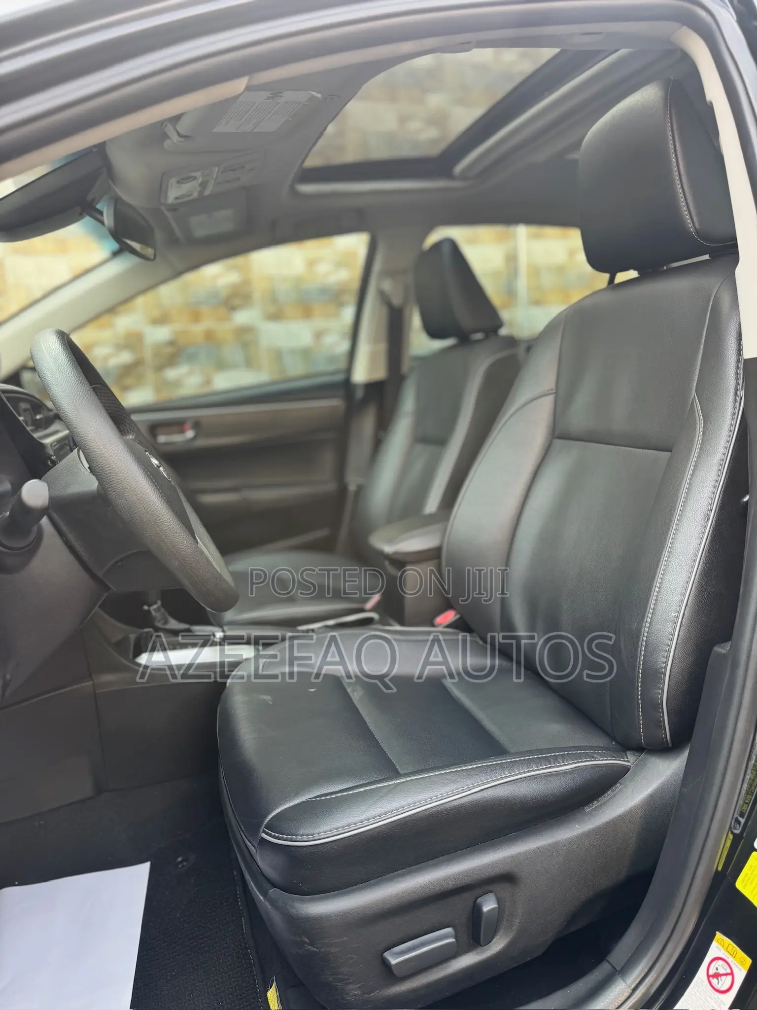 Toyota Corolla XLE 4dr Sedan (1.8L 4cyl CVT) 2017 Black