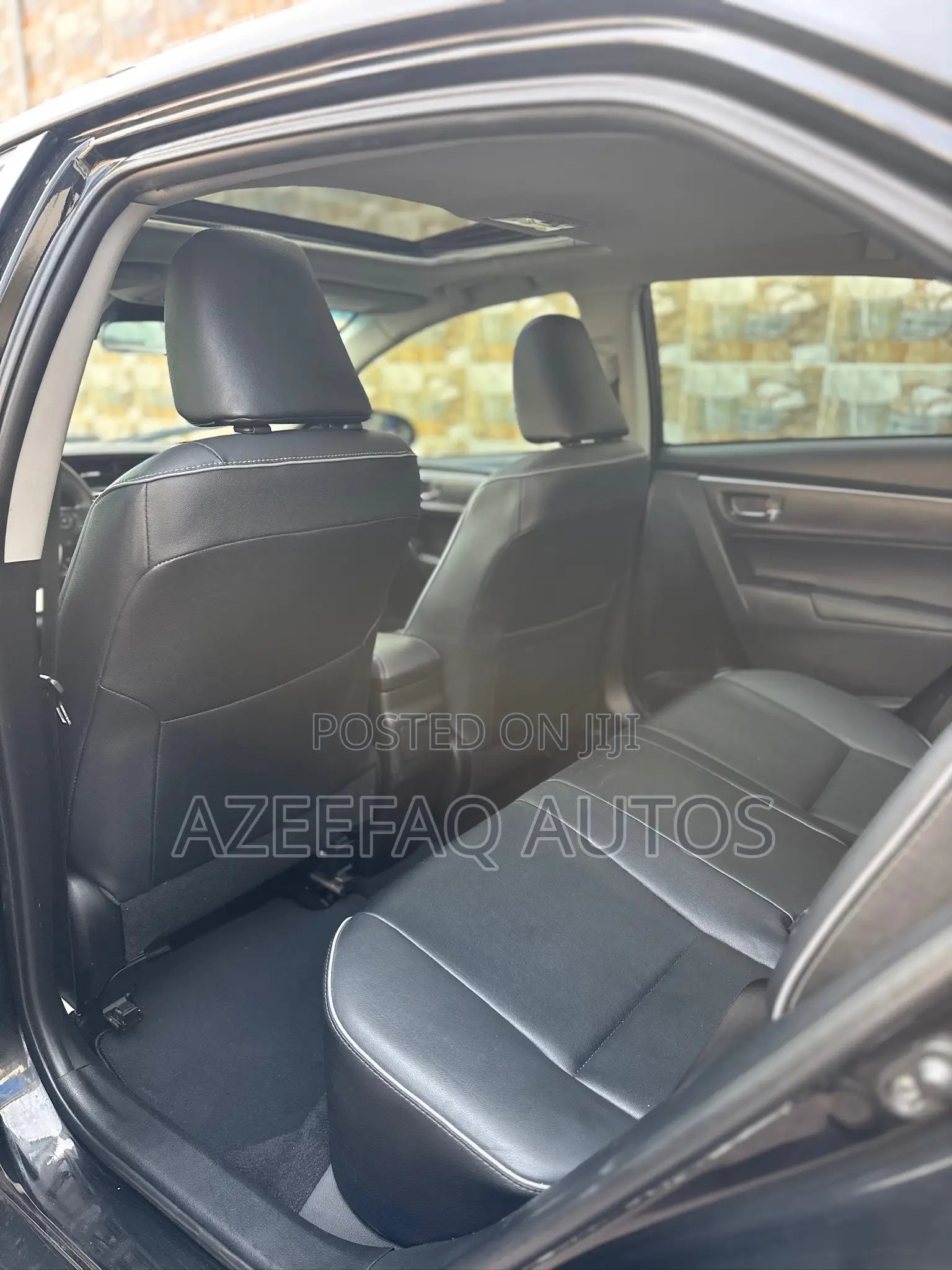 Toyota Corolla XLE 4dr Sedan (1.8L 4cyl CVT) 2017 Black