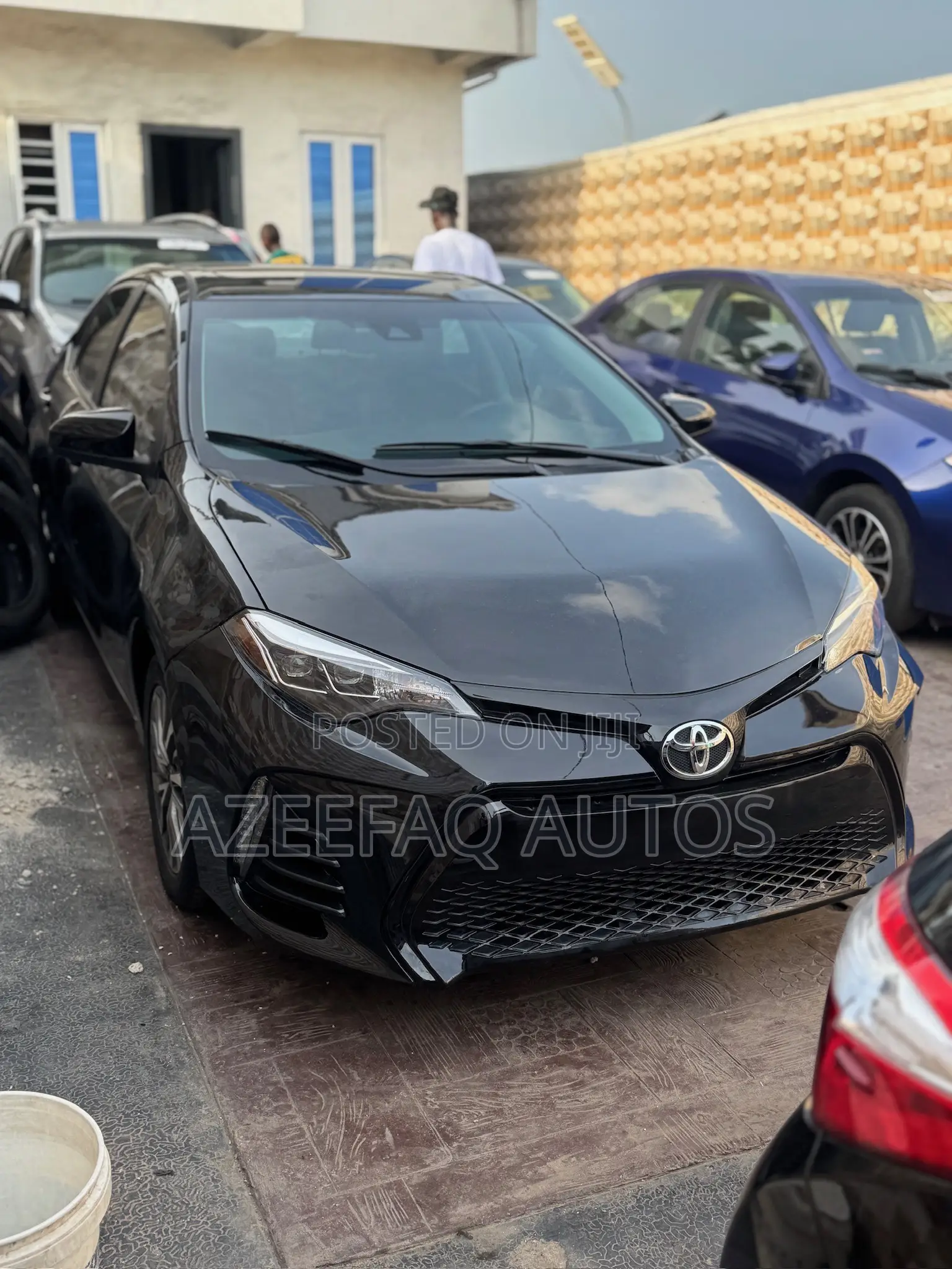 Toyota Corolla XLE 4dr Sedan (1.8L 4cyl CVT) 2017 Black