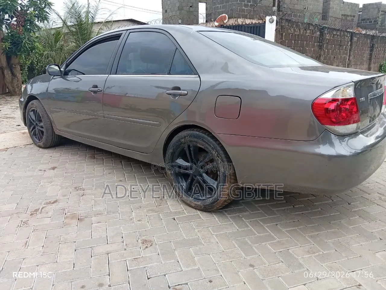 Toyota Camry 2005 Gray