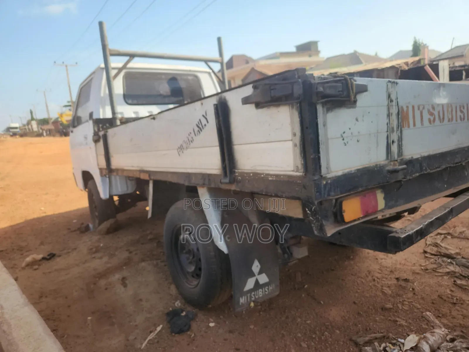 Mitsubishi L300 Pick Up