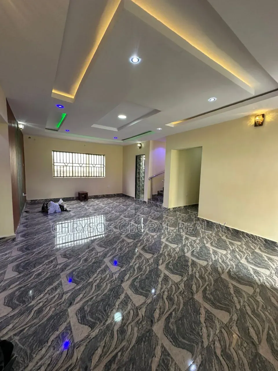 3bdrm Duplex in Okebadan Estate, for rent