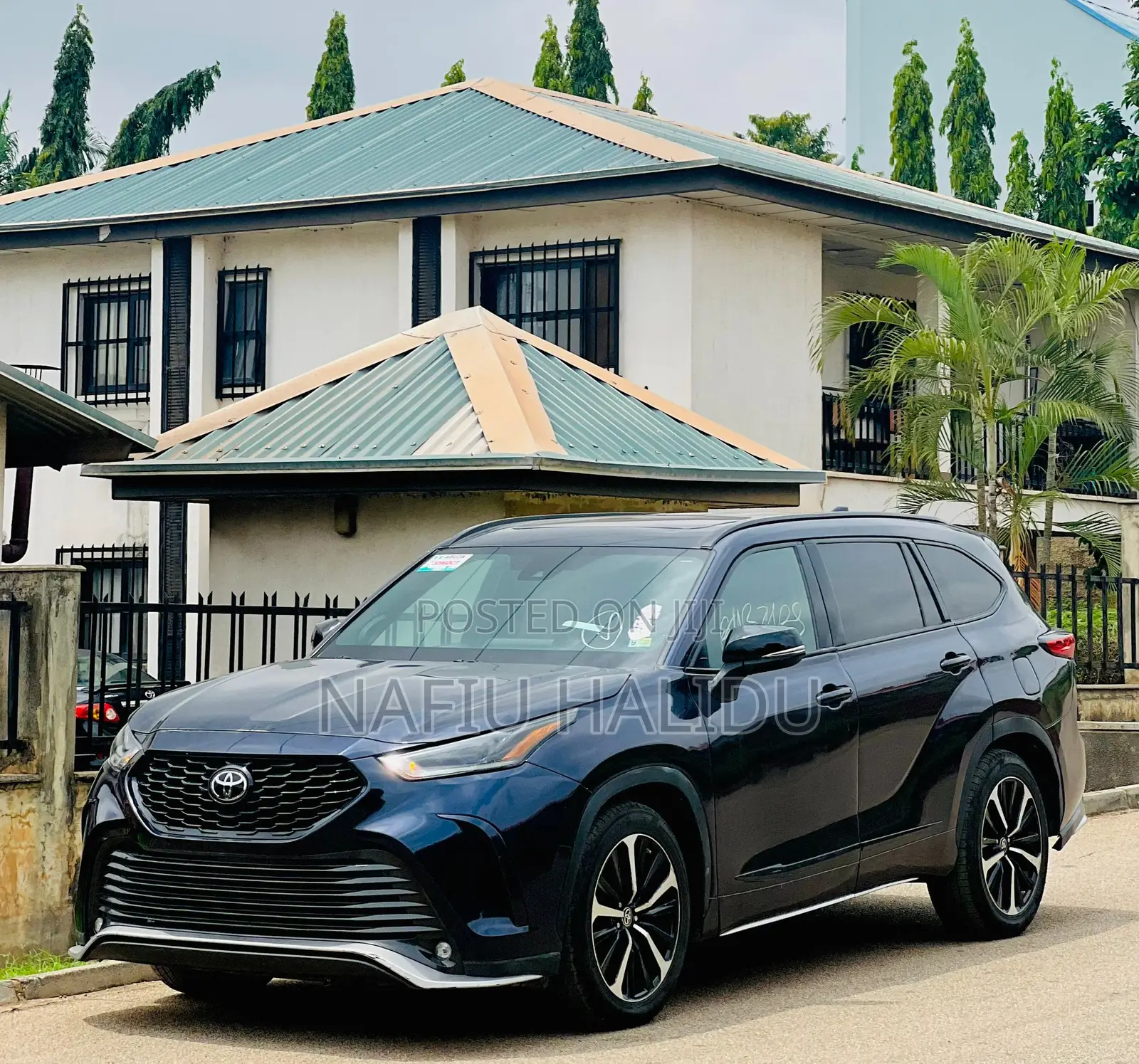 Toyota Highlander 2021 Blue