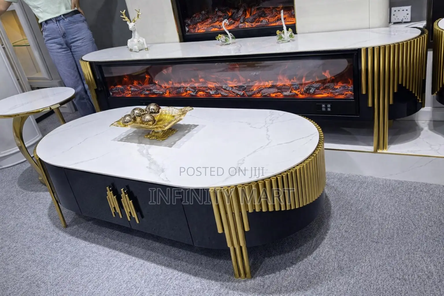 Grand Tv Stand And Center Table