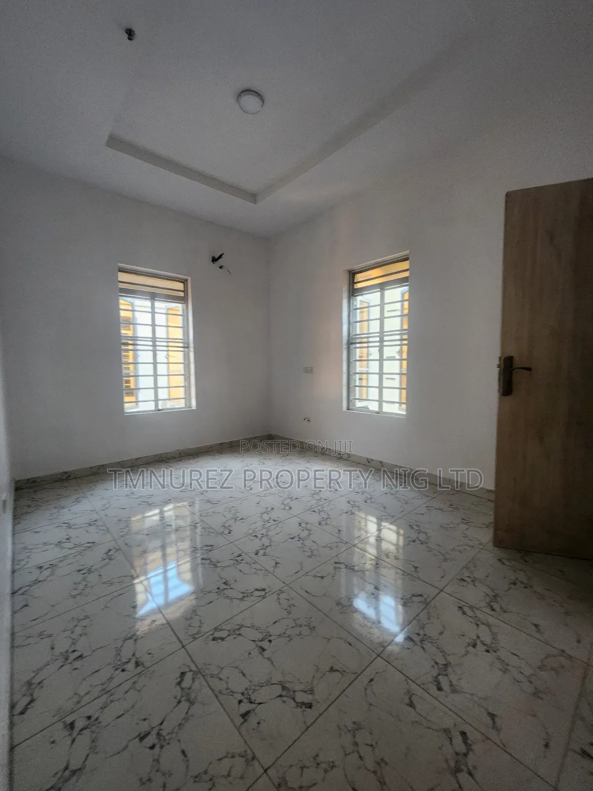 Mini Flat in Ikota for rent