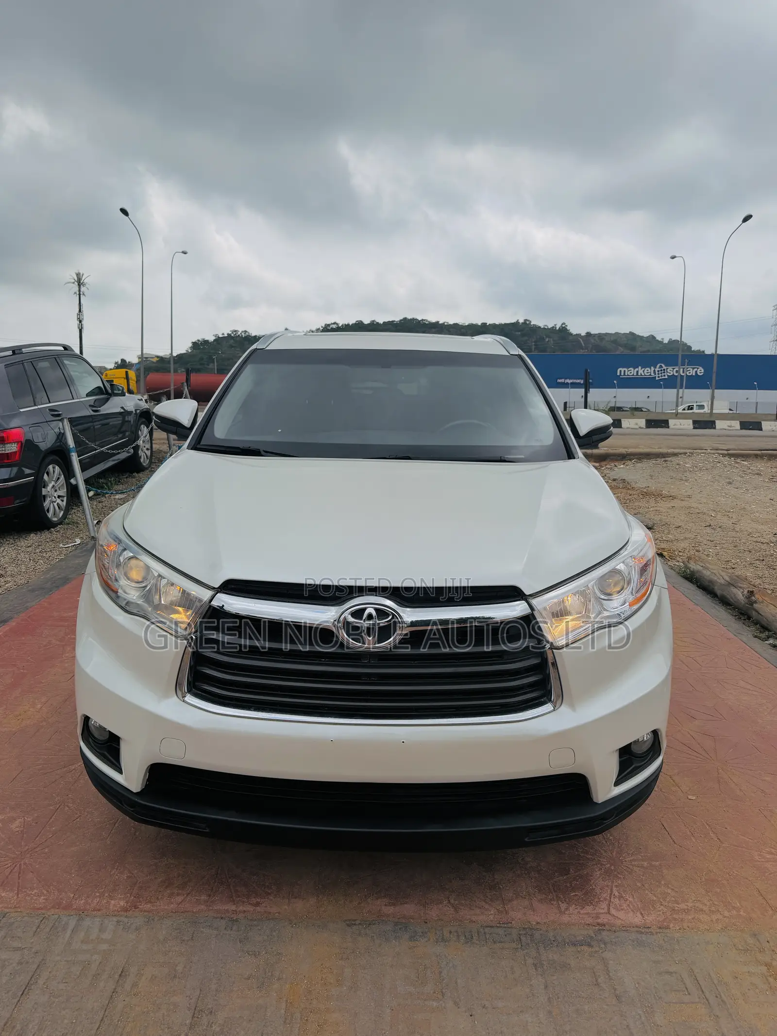 Toyota Highlander XLE V6 4x2 (3.5L 6cyl 6A) 2016 White