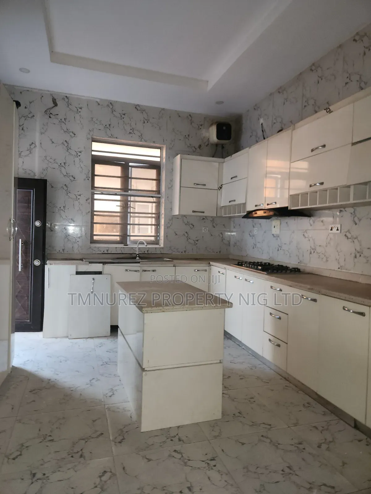 Studio Apartment in Ikota for rent