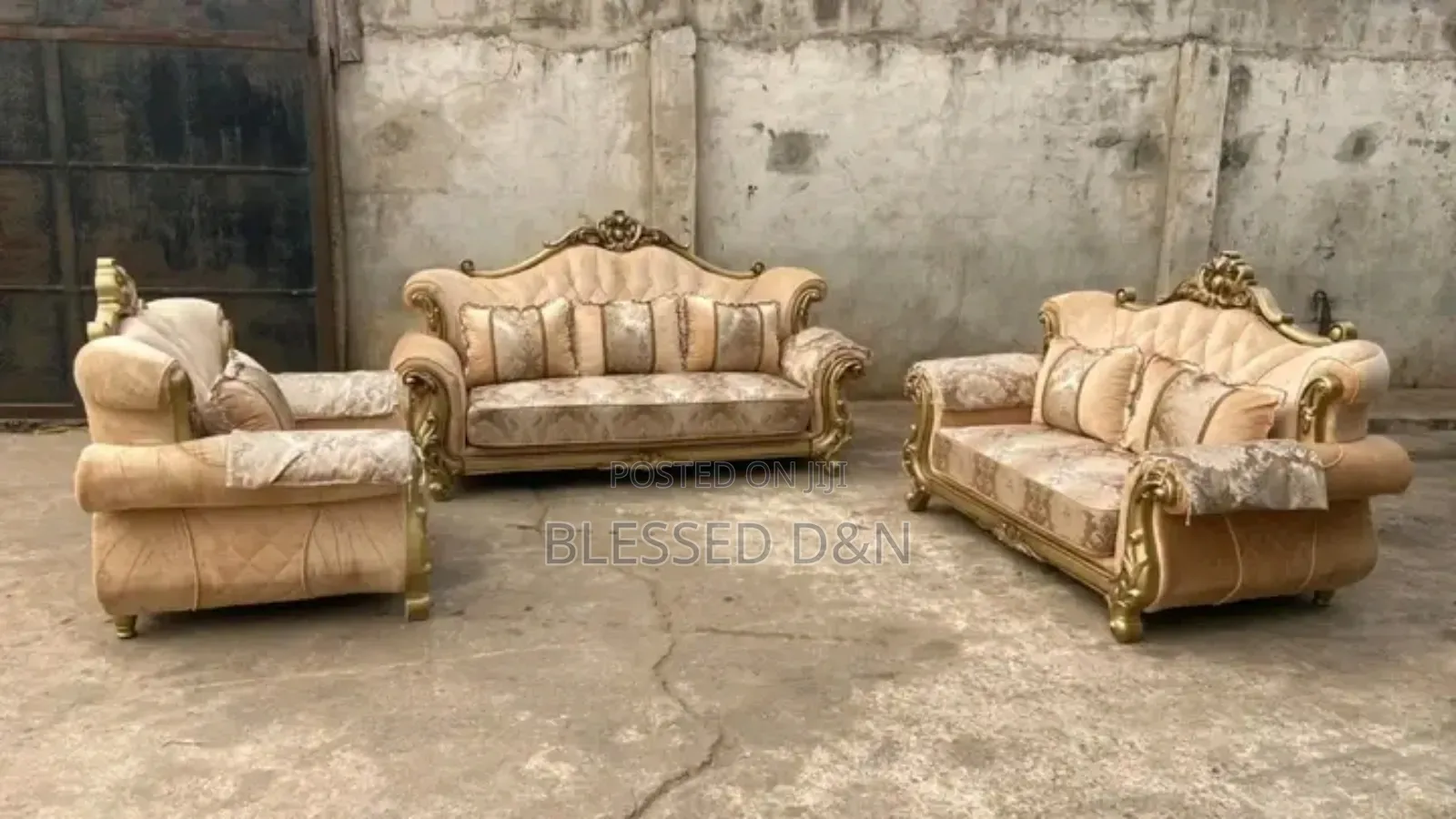 Imported Foreign Royal Turkey Chair