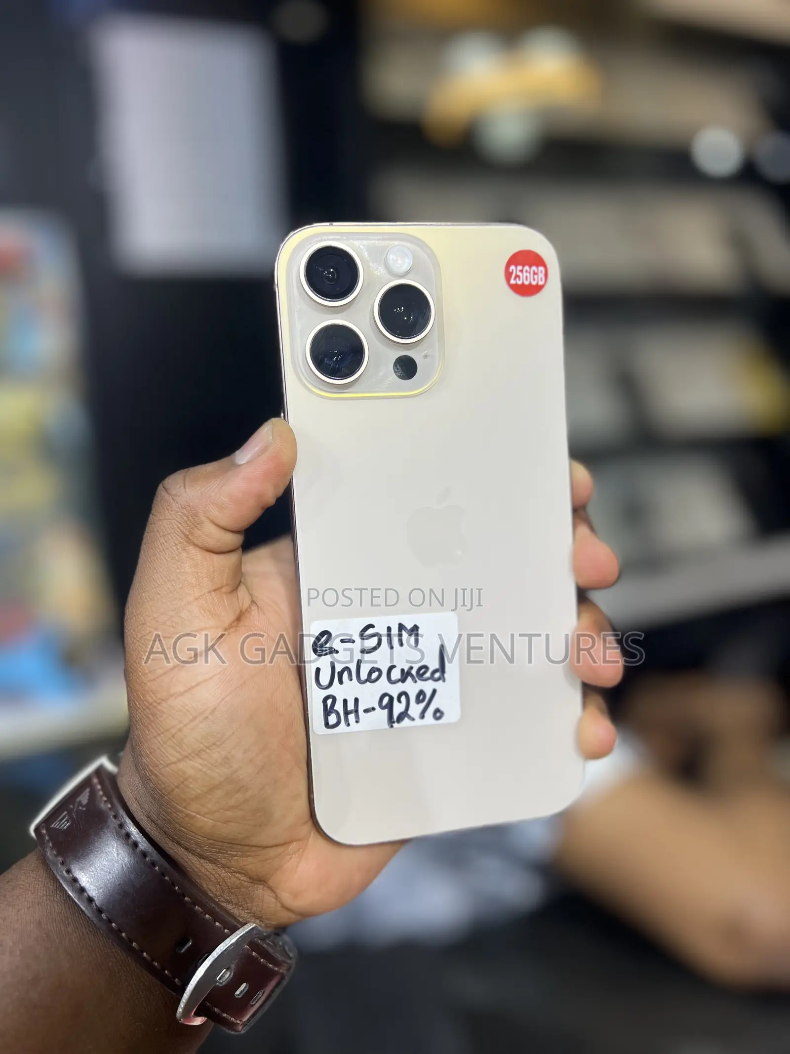 Apple iPhone 16 Pro Max 256 GB Gold