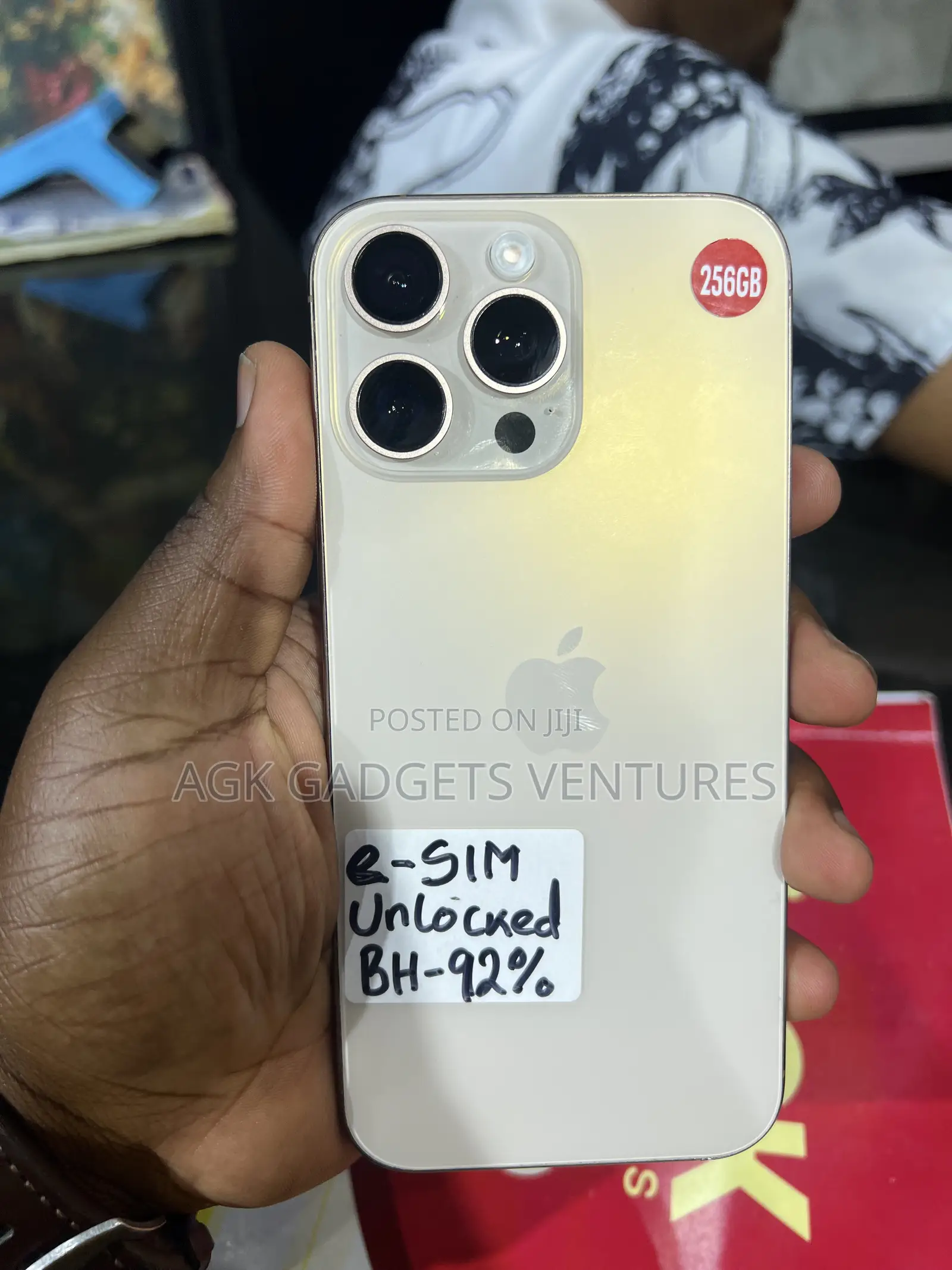 Apple iPhone 16 Pro Max 256 GB Gold
