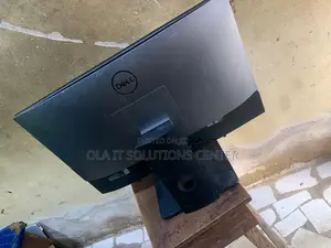 Dell OptiPlex 7000 7410 All-in-One 16GB Intel Core i5 SSD 256GB