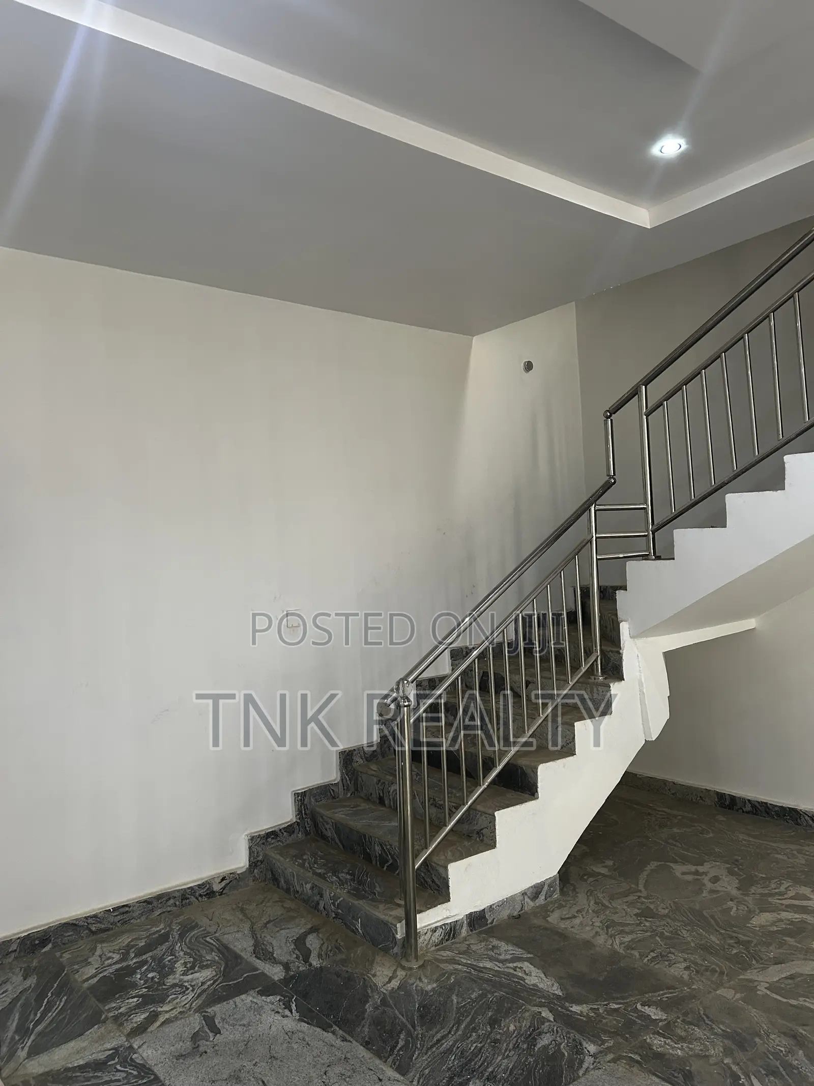 Furnished 5bdrm Townhouse/Terrace in Mabushi for sale