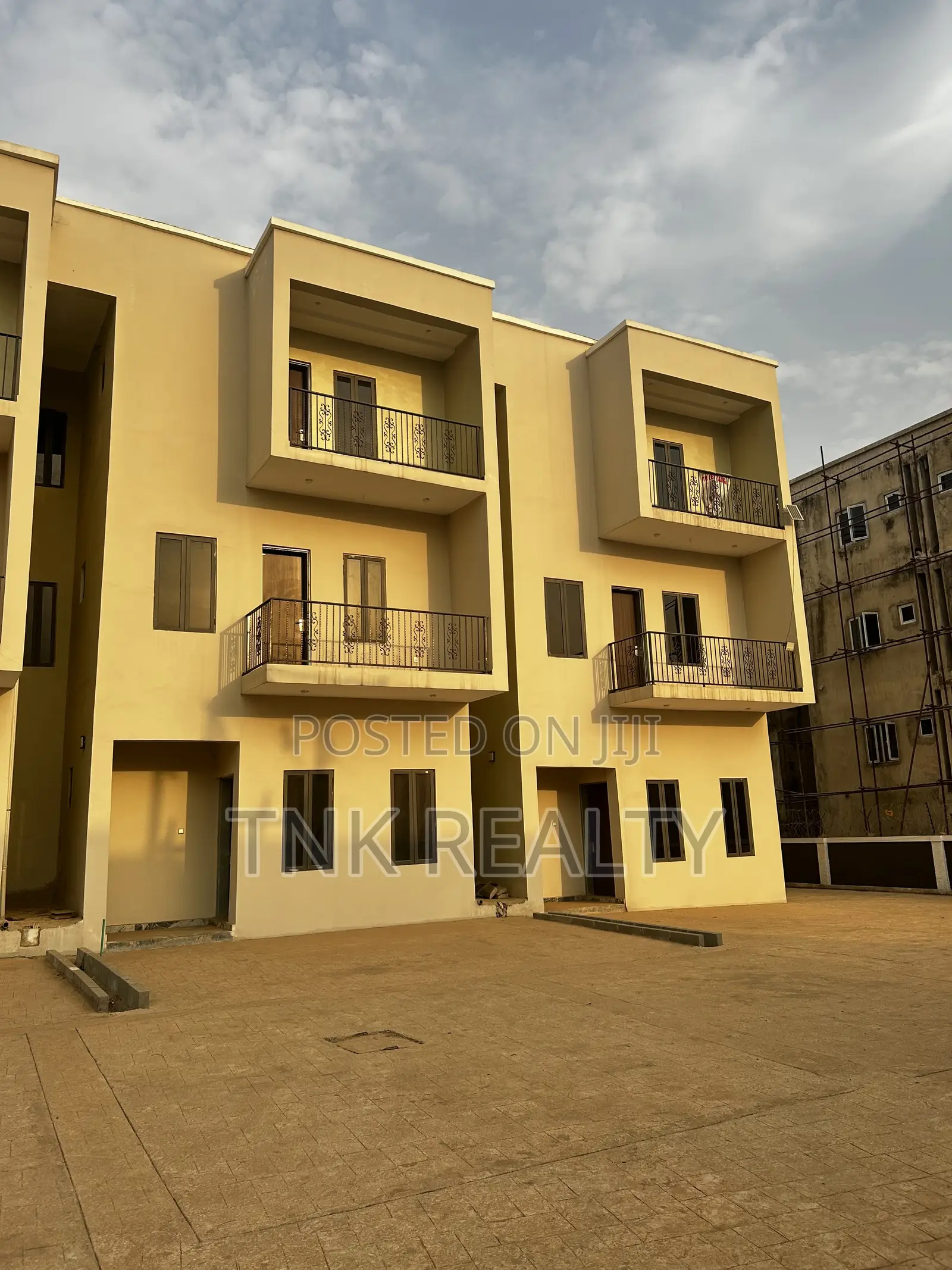 Furnished 5bdrm Townhouse/Terrace in Mabushi for sale