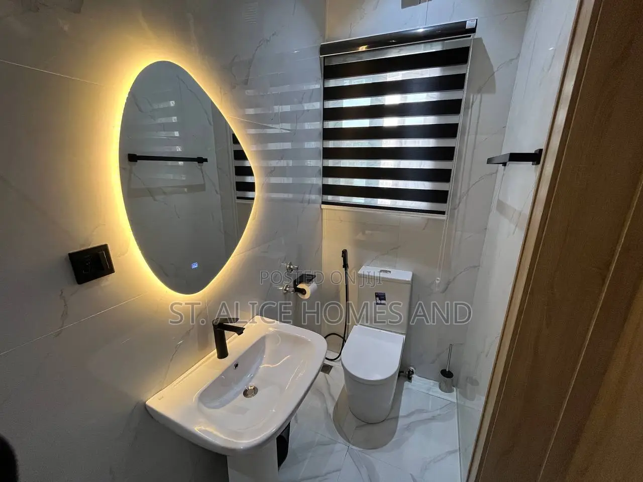 Nimbusnook Alpha 2 Bedroom Apartment With Breakfast