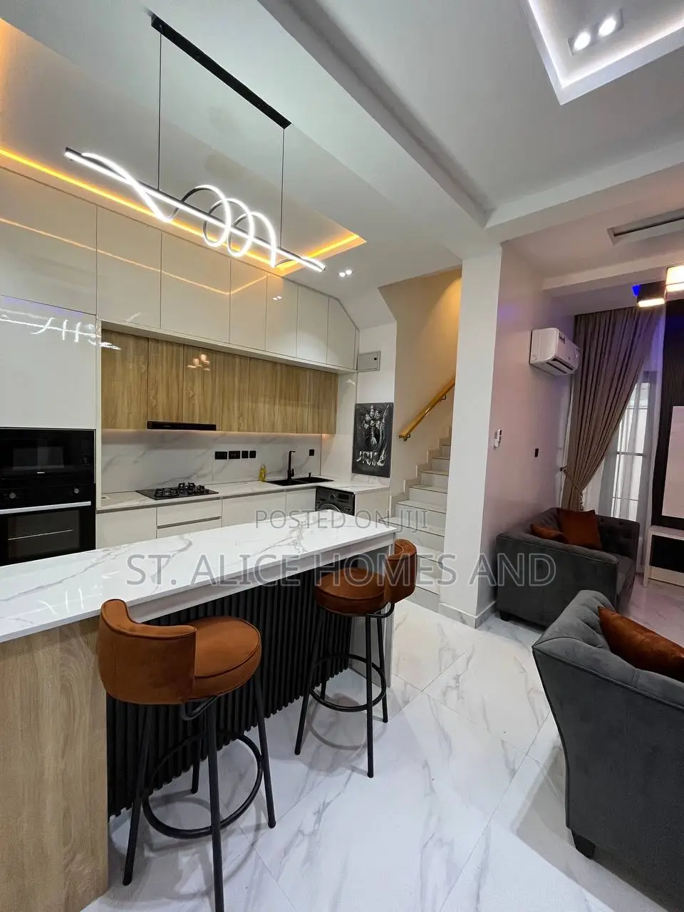 Nimbusnook Alpha 2 Bedroom Apartment With Breakfast