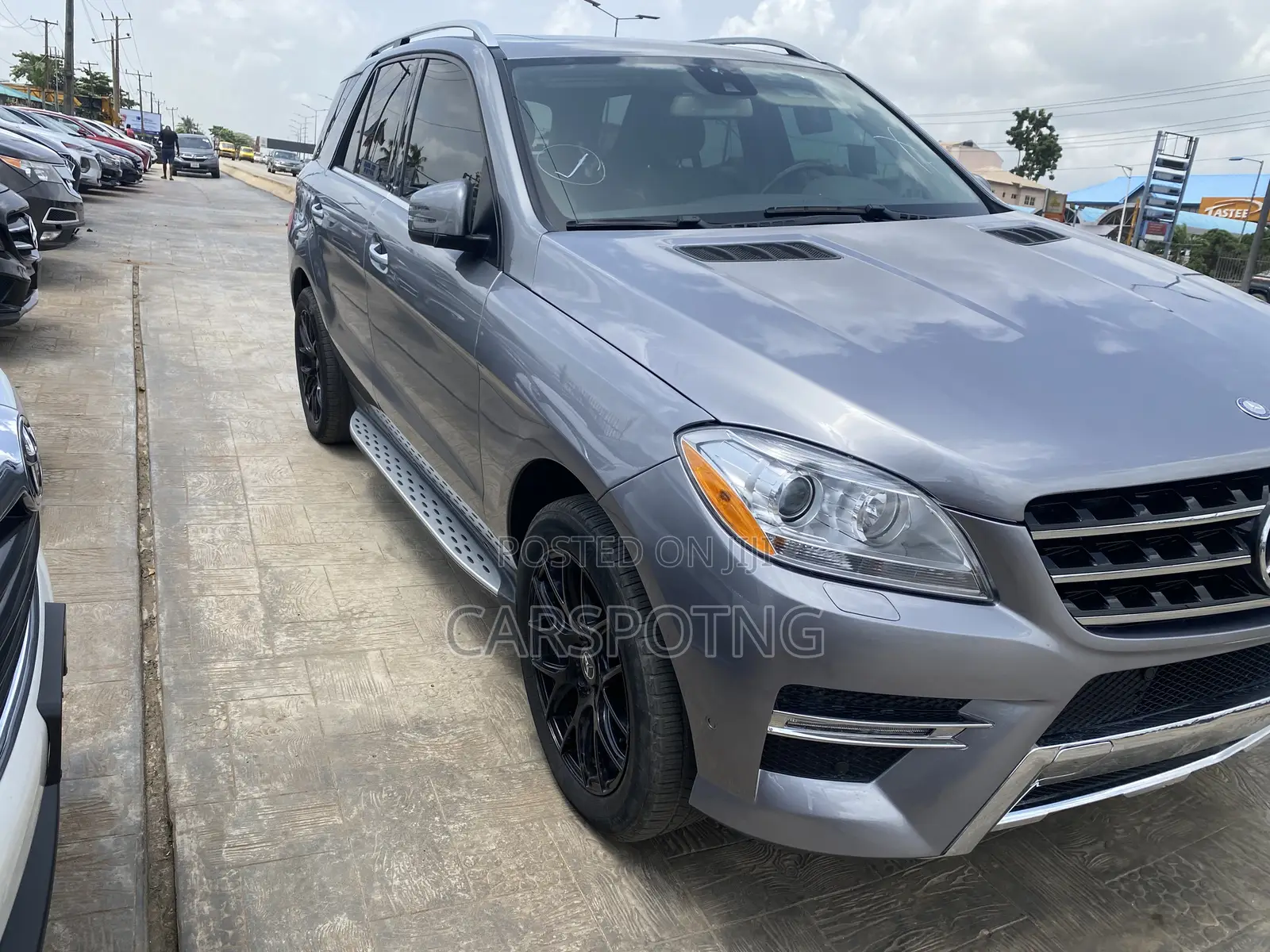 Mercedes-Benz M Class ML350 4MATIC 4dr SUV AWD (3.5L 6cyl 7A) 2014 Gray