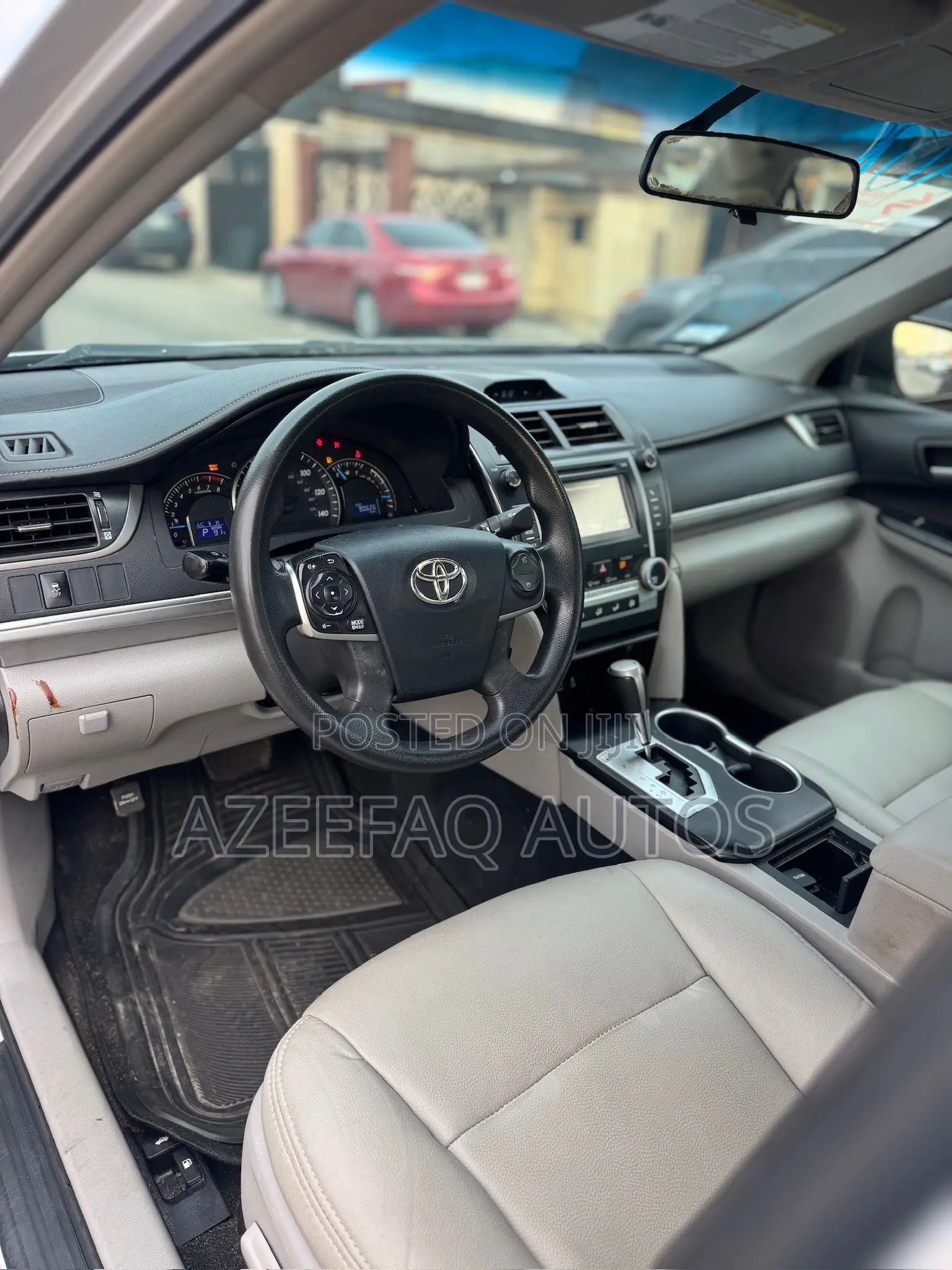 Toyota Camry LE 4dr Sedan (2.5L 4cyl 6A) 2012 Silver