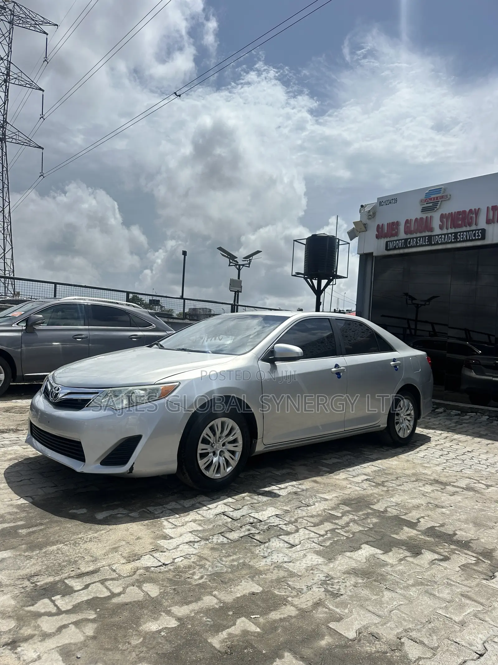 Toyota Camry LE 4dr Sedan (2.5L 4cyl 6A) 2013 Silver