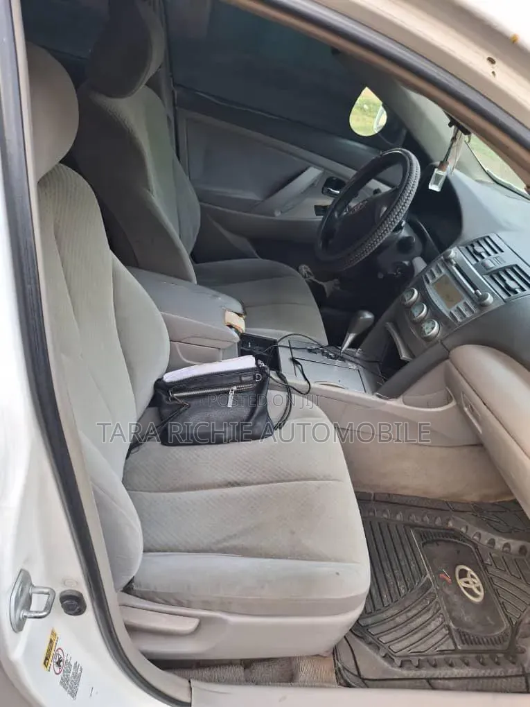 Toyota Camry 2009 White