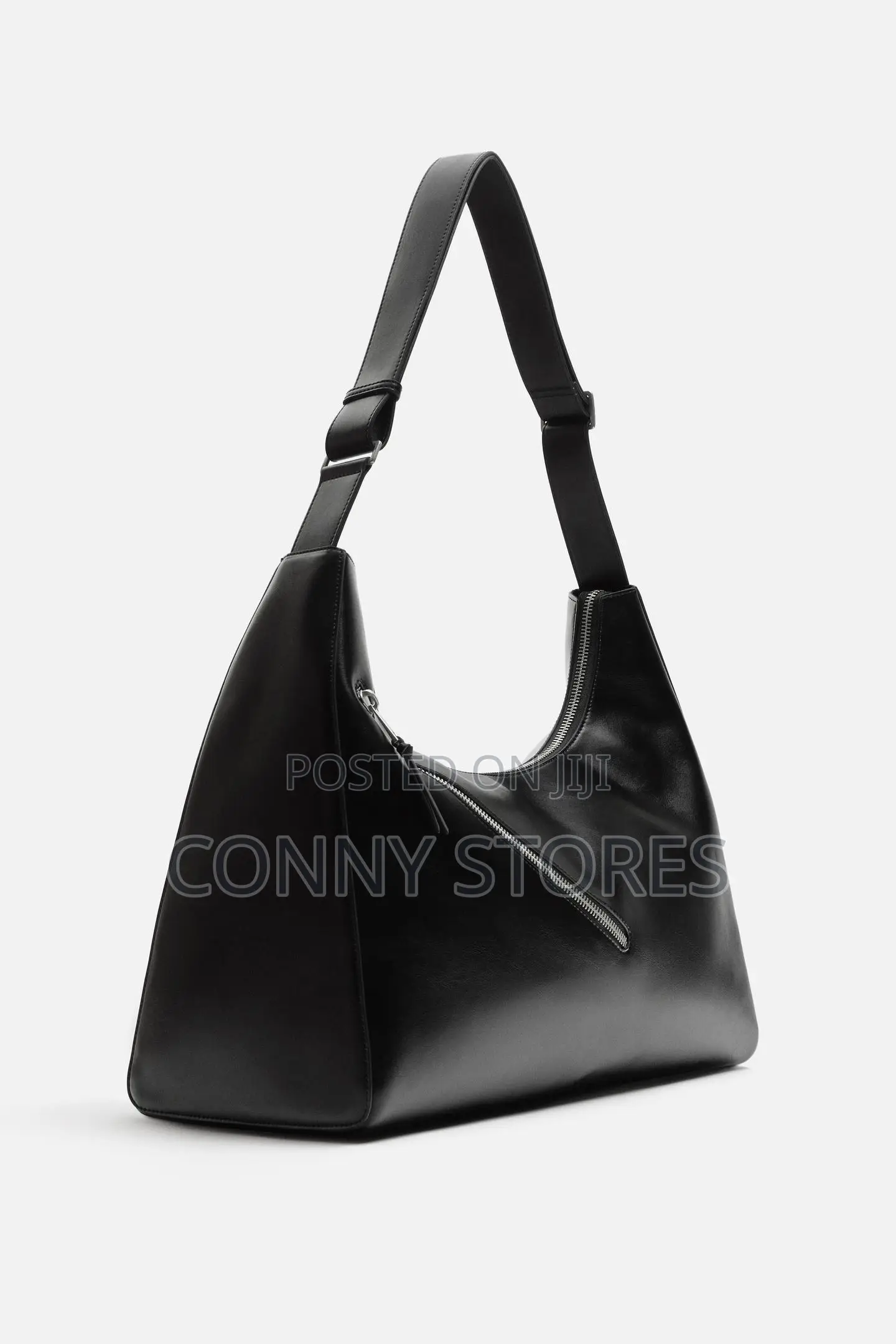 Cop the Zara Xl Shoulder Bag