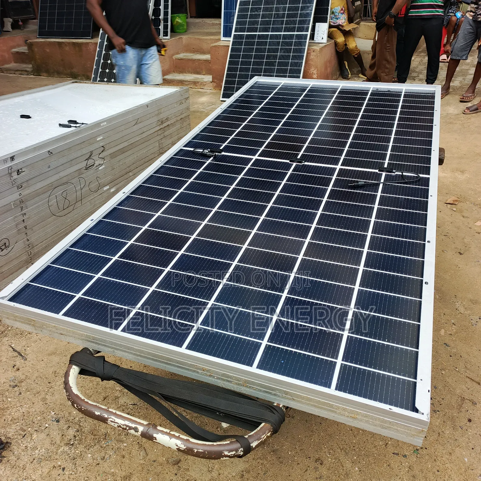650watt Jinko Panel 144 Cells Bifacial
