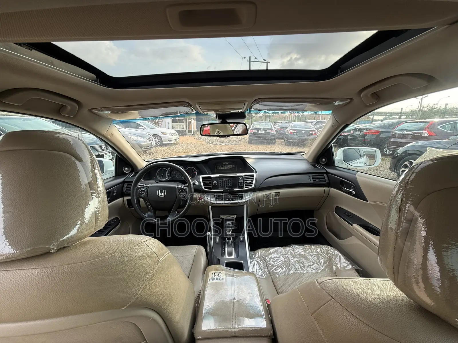 Honda Accord Touring V-6 4dr Sedan (3.5L 6cyl 6A) 2014 White