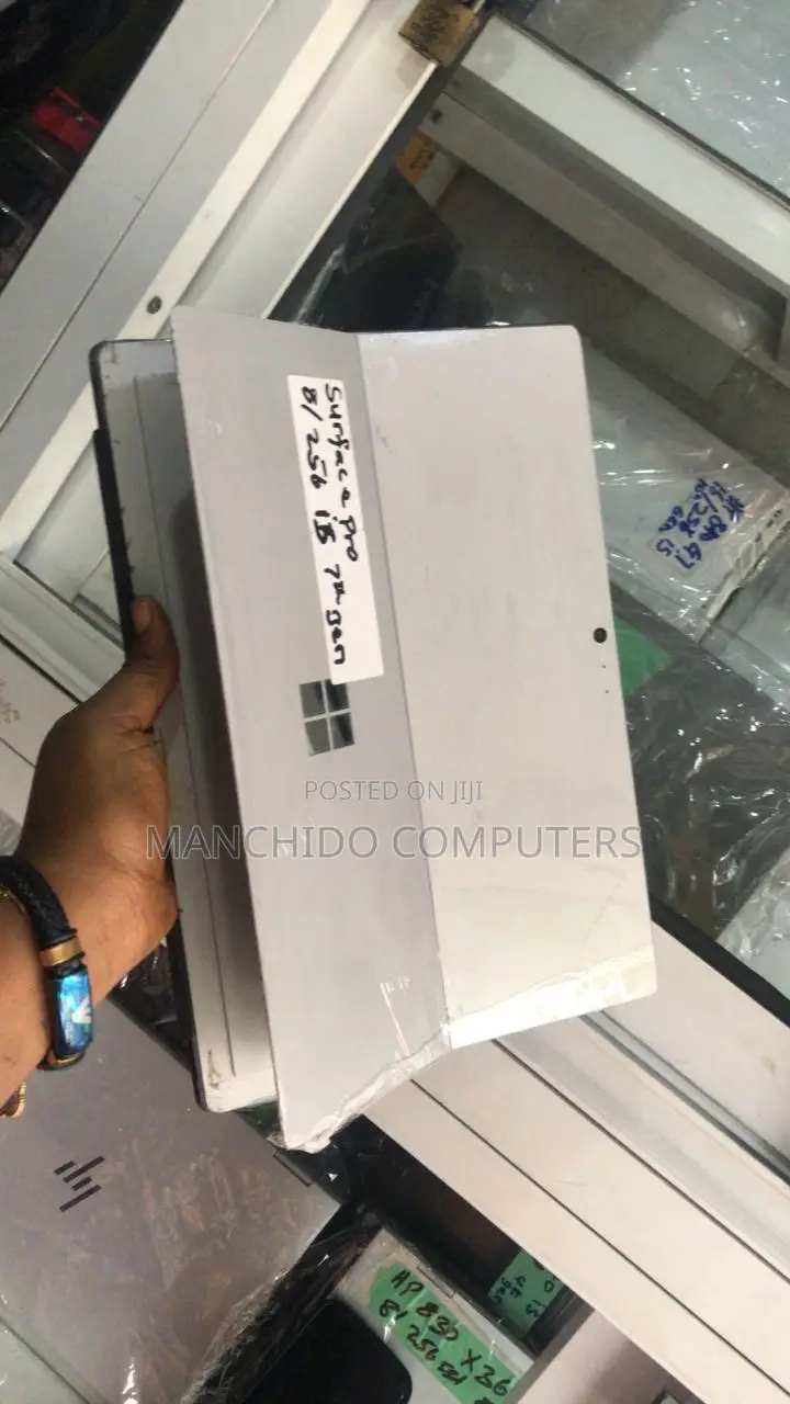 Microsoft Surface Pro 5 256 GB Silver