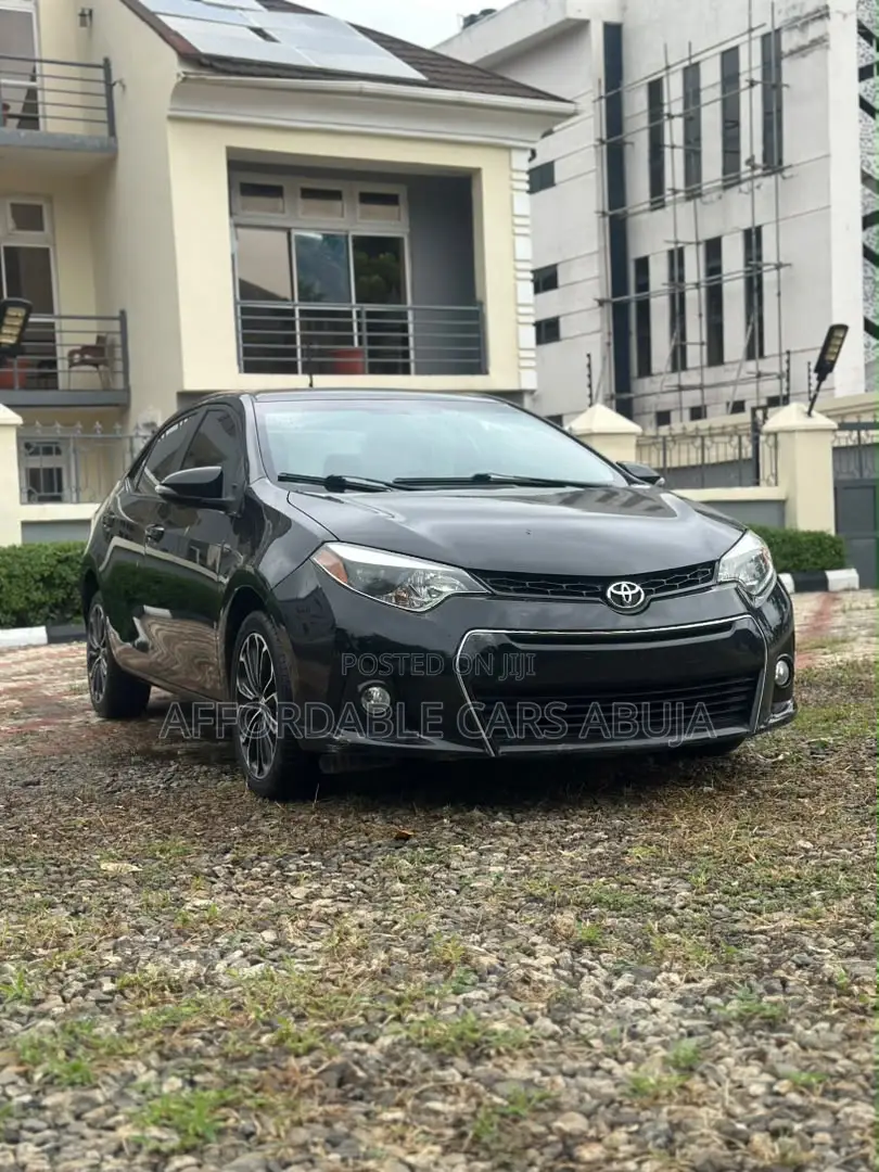 Toyota Corolla 2015 Black
