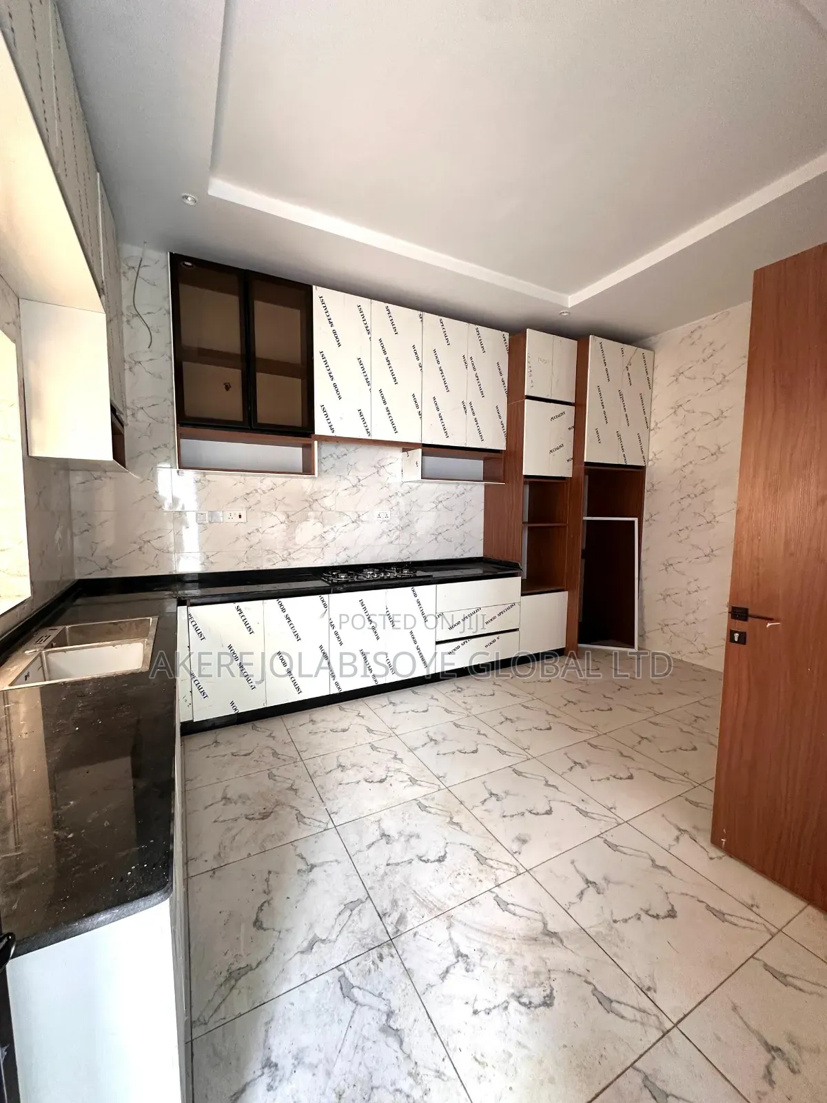 3bdrm Bungalow in Gwarinpa Extension, Life Camp for sale