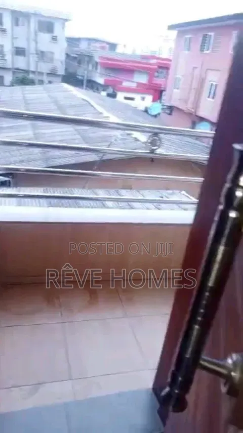 2bdrm Block of Flats in Ifako-Gbagada for rent