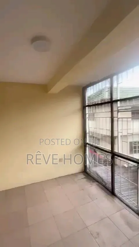 3bdrm Block of Flats in Sabo / Yaba for rent