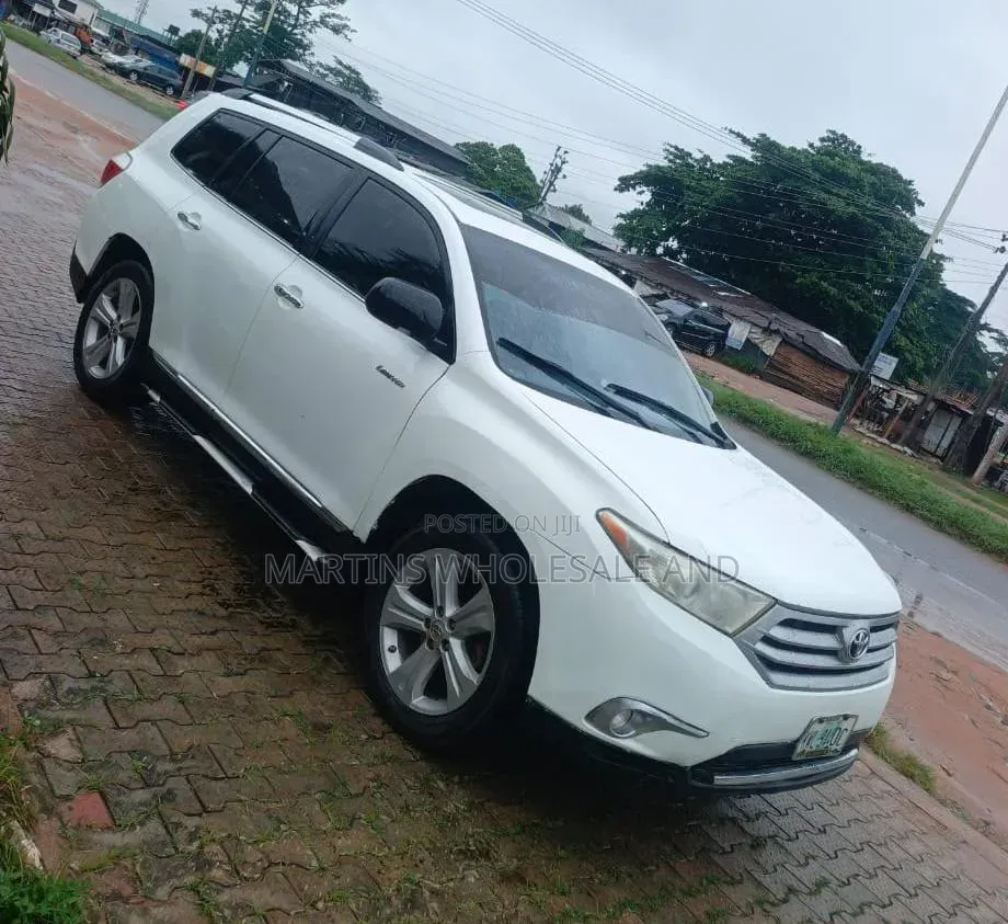 Belgium Standard Toyota Highlander 010