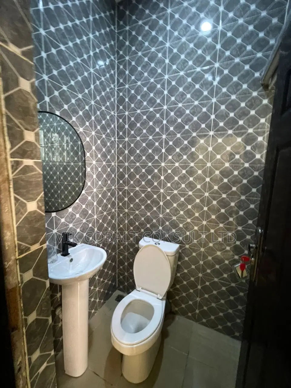 Furnished 2bdrm Block of Flats in Gilmor, Jahi for rent