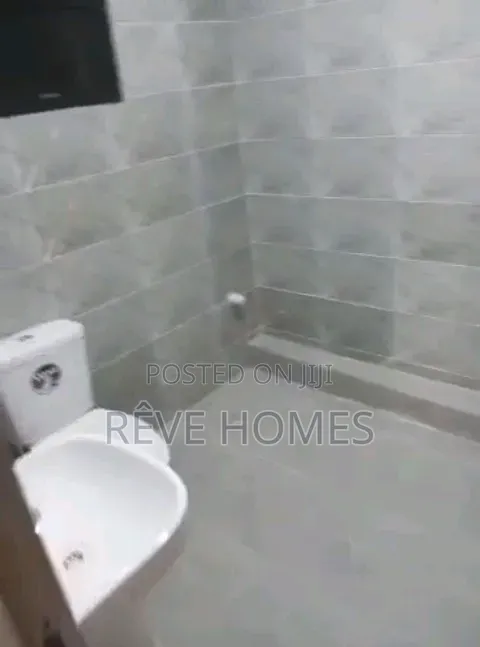 2bdrm Block of Flats in Medina for rent