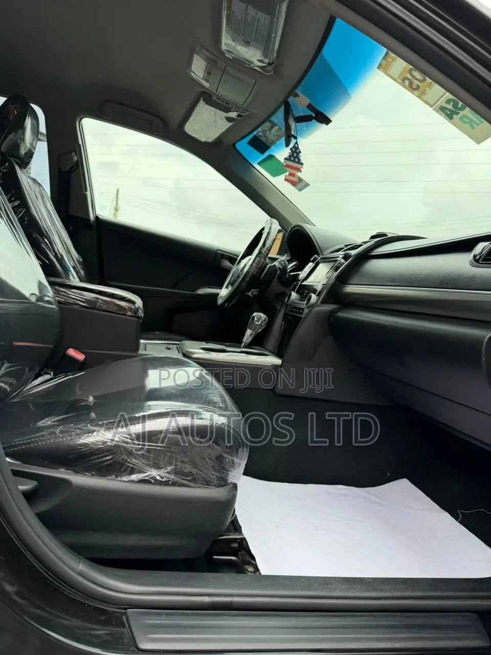 Toyota Camry SE 4dr Sedan (2.5L 4cyl 6A) 2013 Black