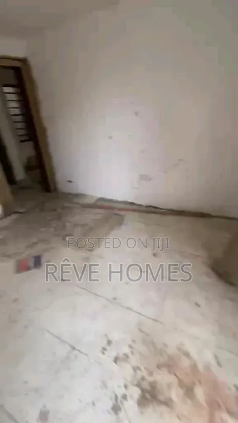2bdrm Block of Flats in Soluyi for rent