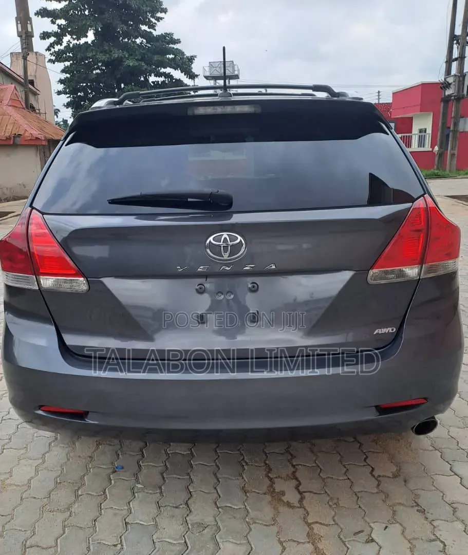 Toyota Venza 2011 Gray