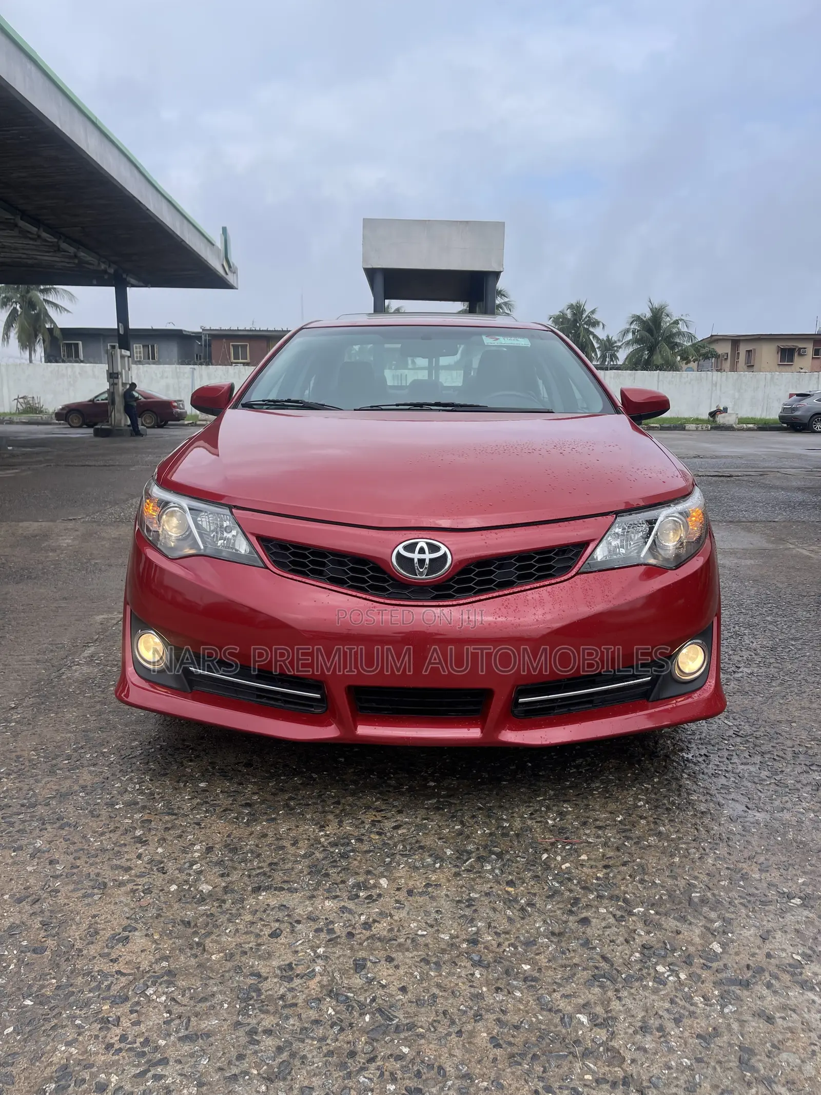 Toyota Camry SE V6 4dr Sedan (3.5L 6cyl 6A) 2012 Red