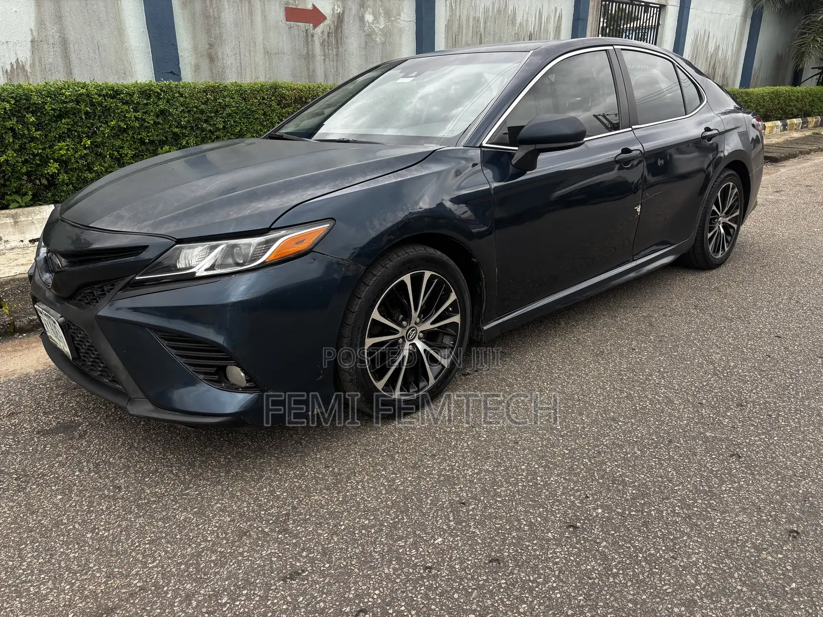 Toyota Camry SE FWD (2.5L 4cyl 8AM) 2018 Blue