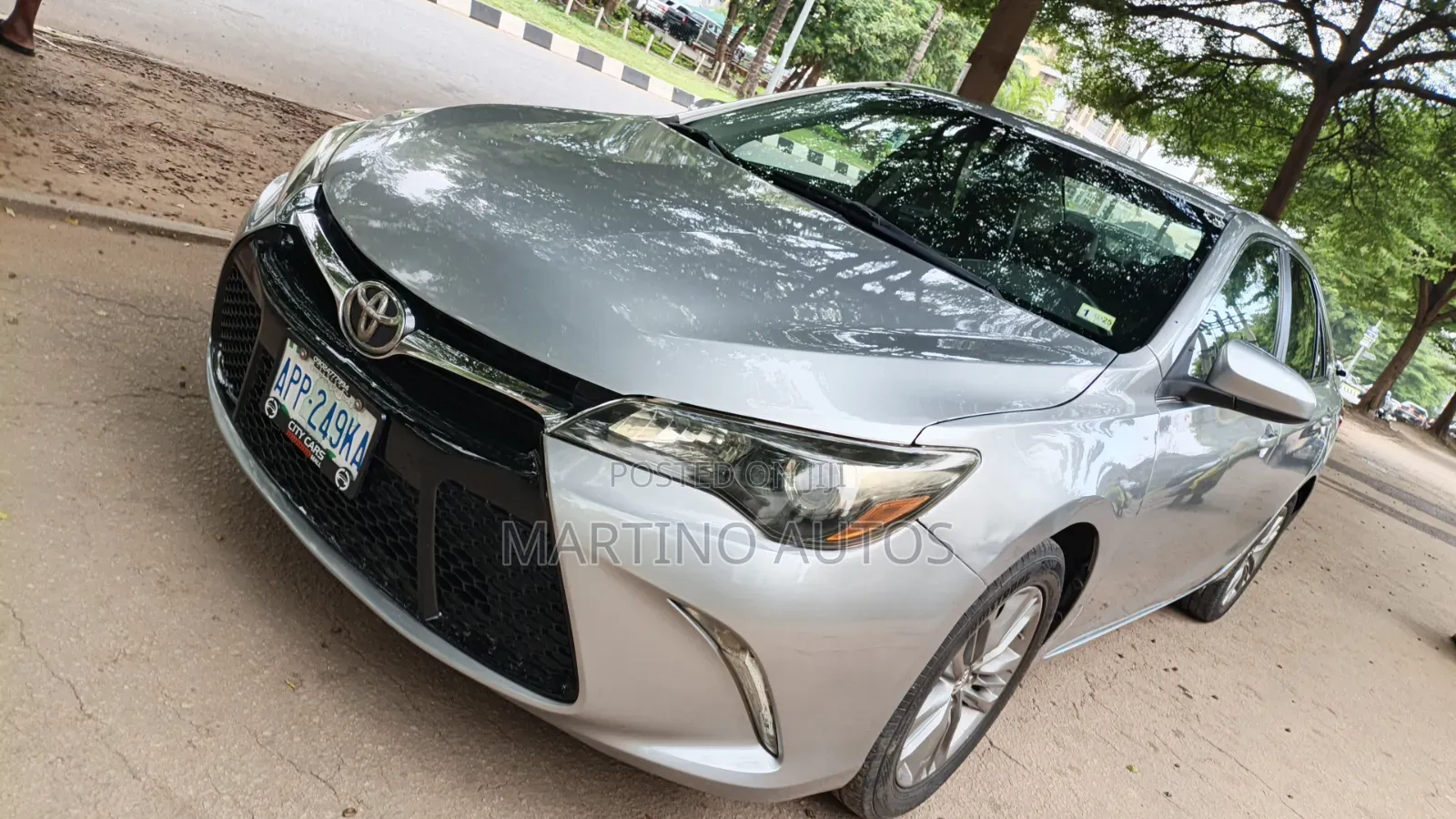 Toyota Camry 2016 Gray