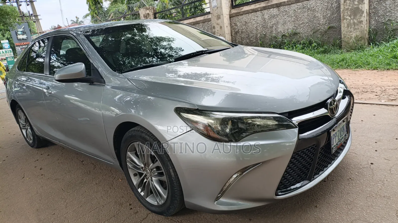 Toyota Camry 2016 Gray