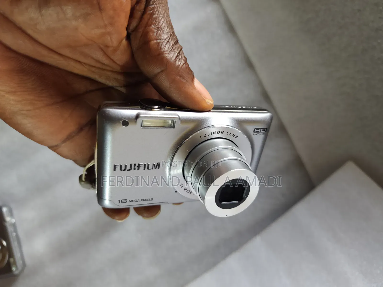 Fujifilm Digital Photo Video Camera for Vintage and Passport Snappin