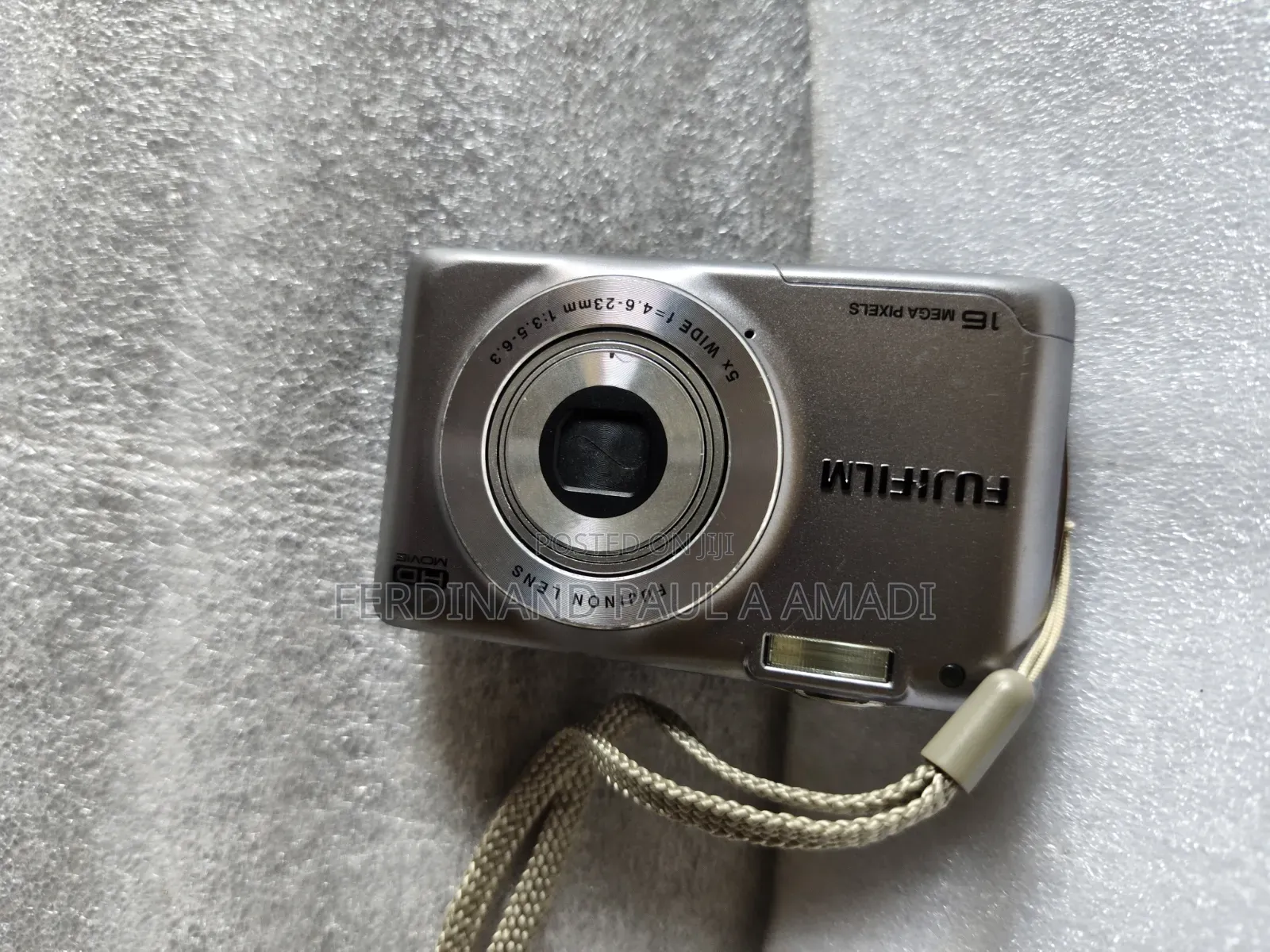 Fujifilm Digital Photo Video Camera for Vintage and Passport Snappin