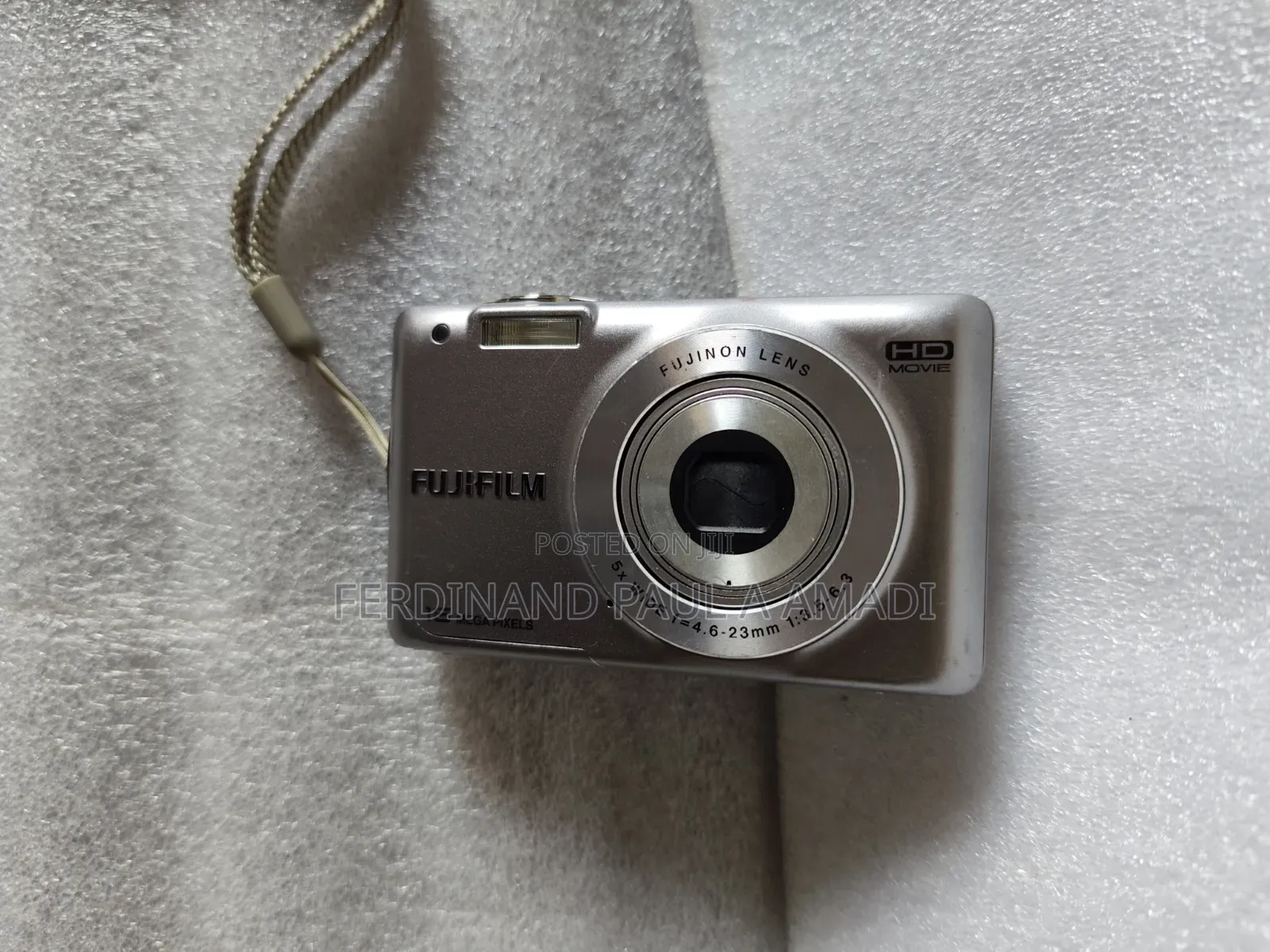 Fujifilm Digital Photo Video Camera for Vintage and Passport Snappin