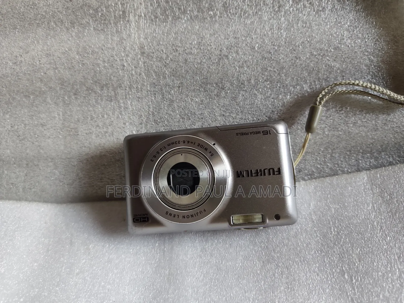 Fujifilm Digital Photo Video Camera for Vintage and Passport Snappin