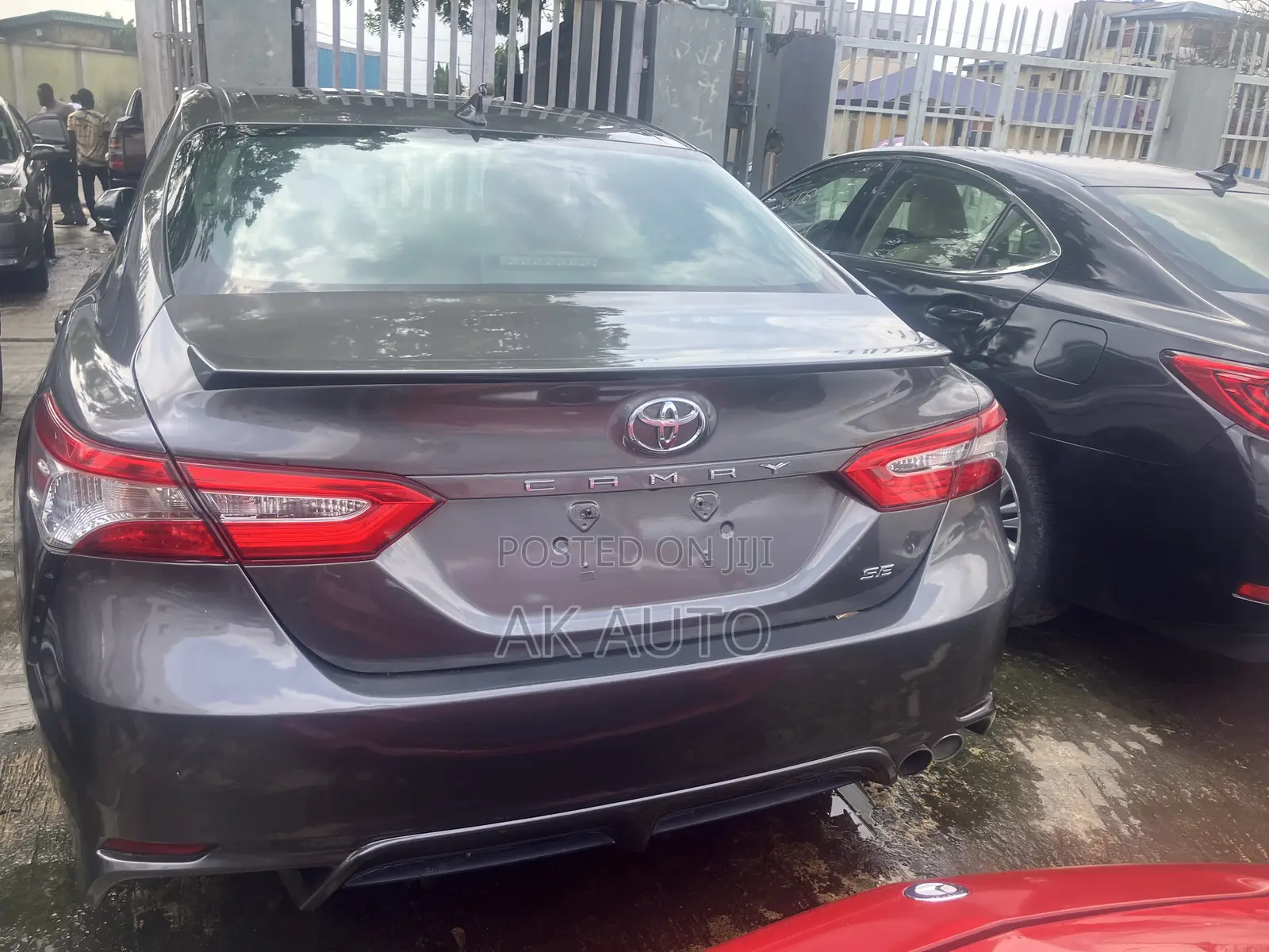 Toyota Camry SE (2.5L 4cyl 8A) 2019 Gray