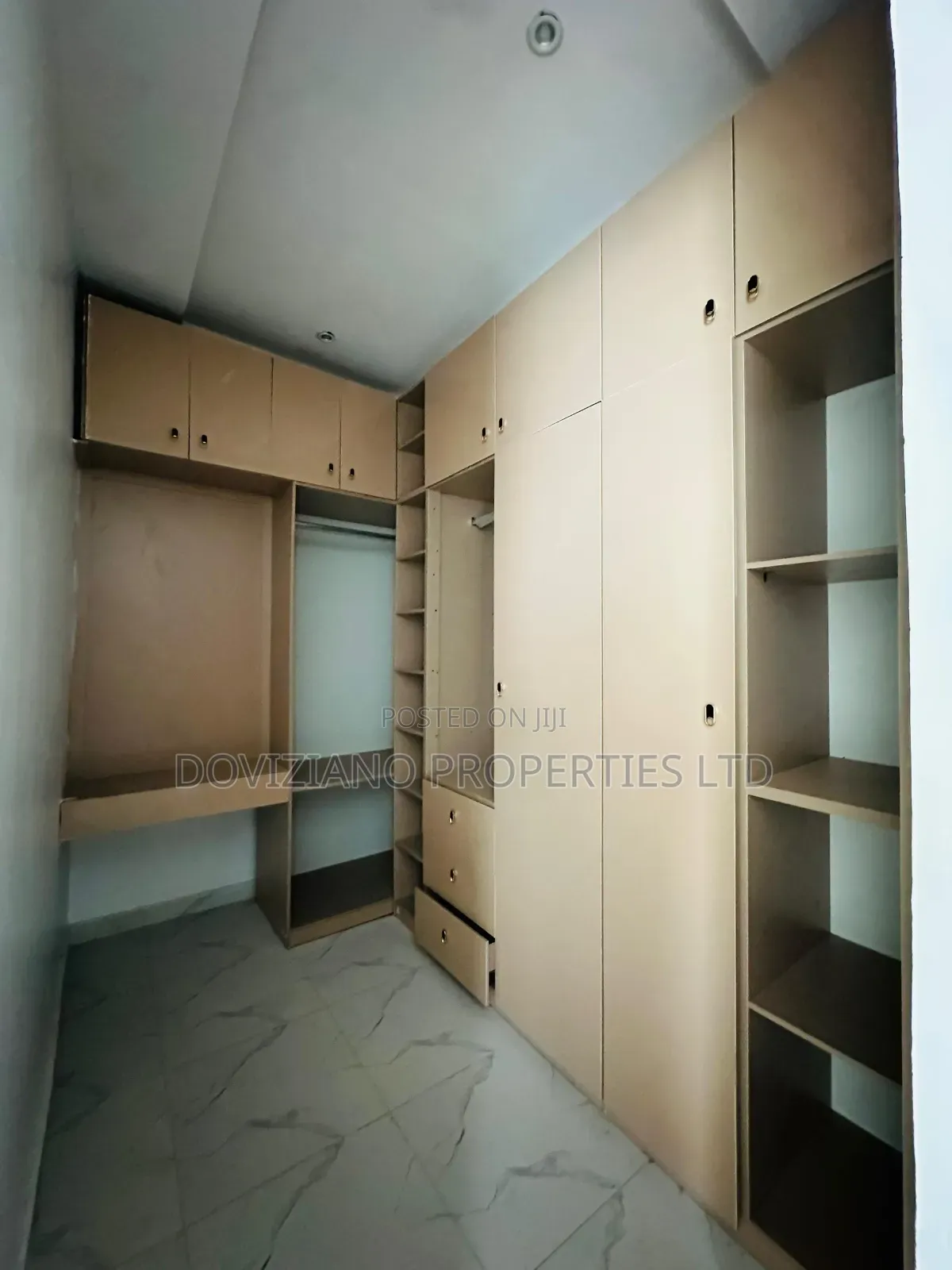 4bdrm Duplex in Ikota for rent