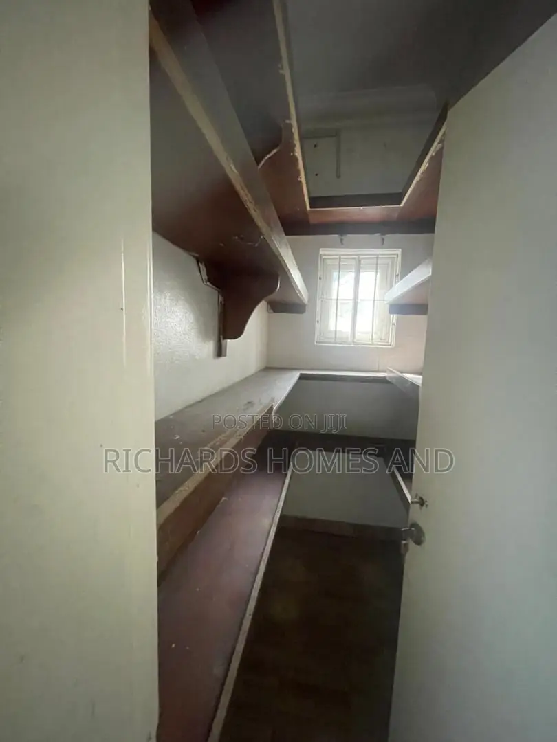 4bdrm Duplex in Lekki Phase 1 for rent